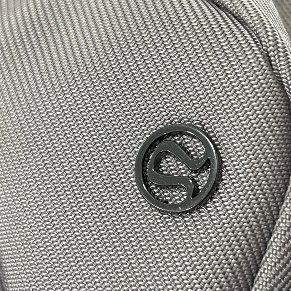 Lululemon Festival Bag - Picture 7 of 8